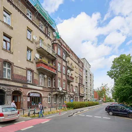 Przytulne Studio Apartament Jednosci Narodowej We Wroclawiu By Renters 브로츠와프