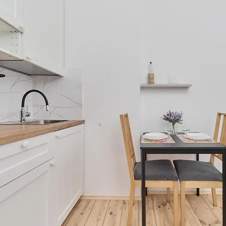 Przytulne Studio Apartament Jednosci Narodowej We Wroclawiu By Renters 아파트 *